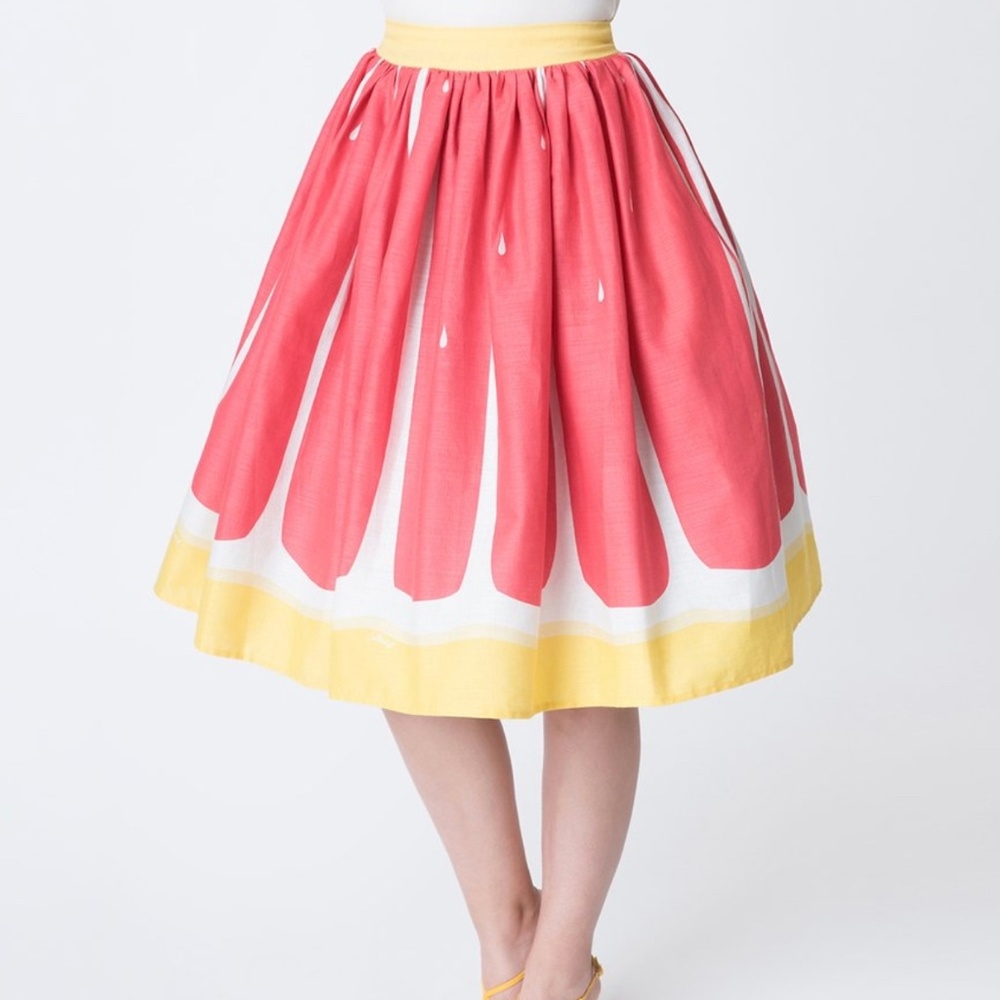 Collectif grapefruit skirt - Medium